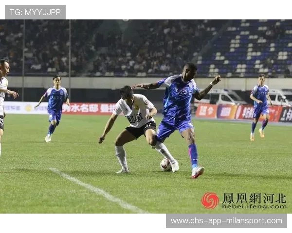 石家庄功夫新援拉开空间，回做后队友远射命中